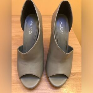 Aldo Women's Elegant Gray Peep Toe Heels